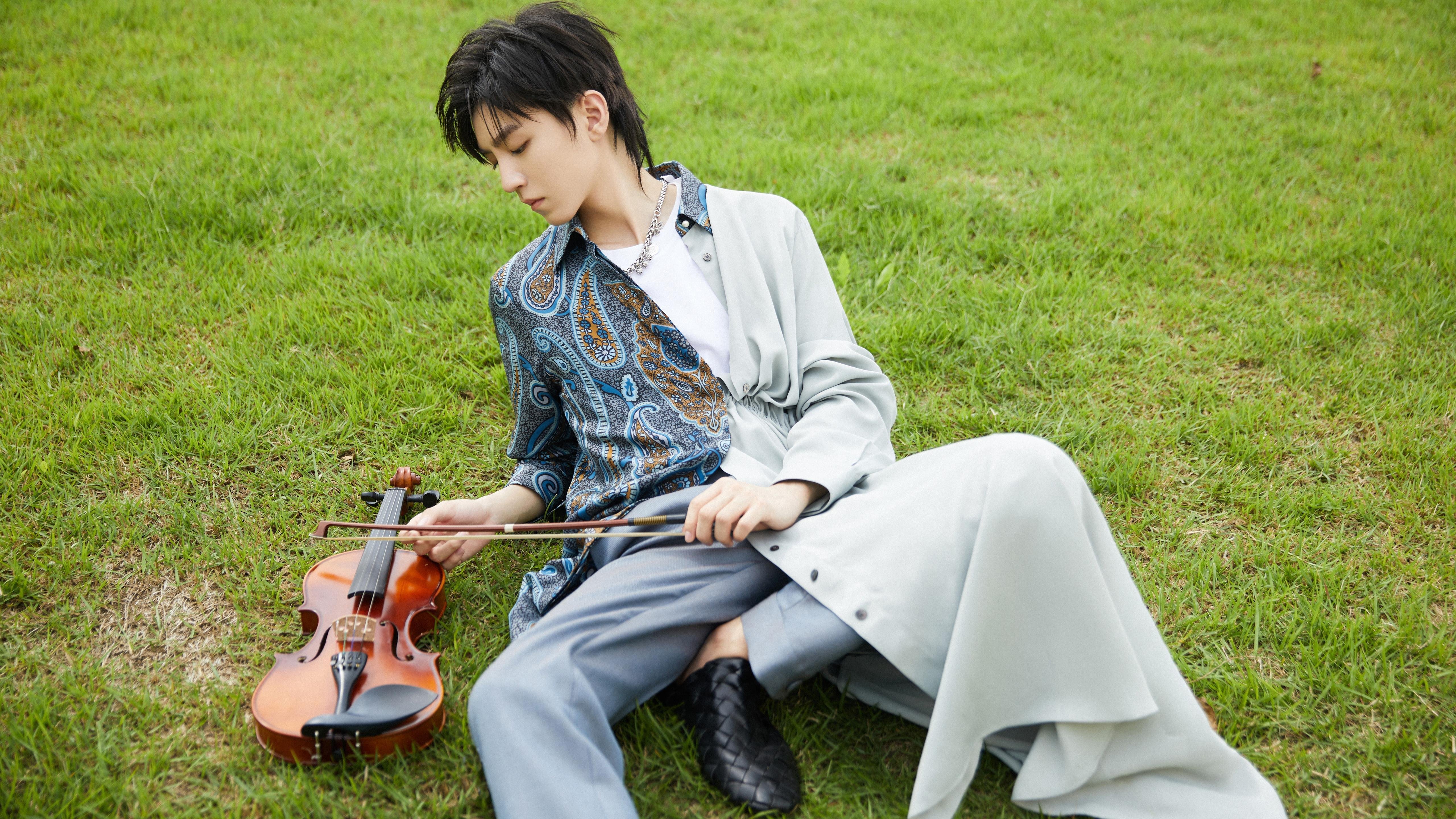 fb体育在线官网-多特蒙德破门得分，带领球队取得关键胜利，多特蒙德首发门将