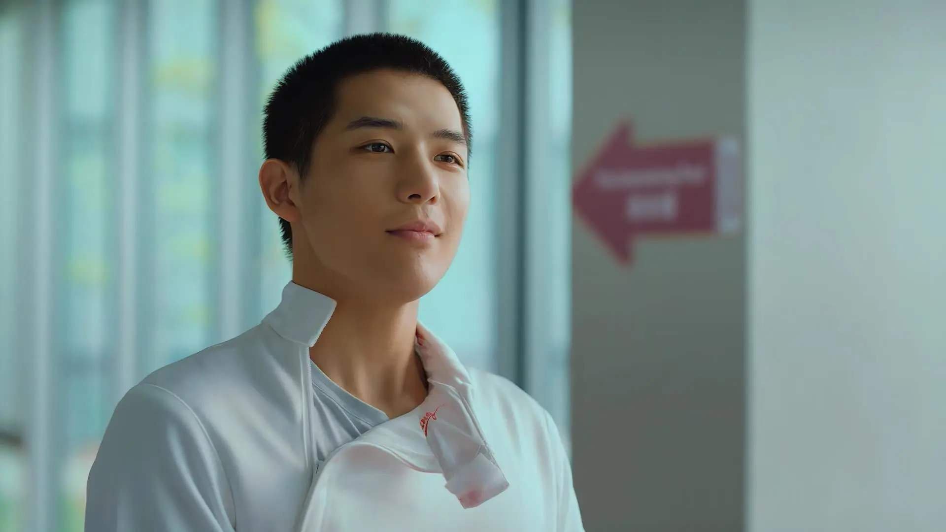 fb体育平台安全-热血对决！国际比赛中球员们挥洒热血拼搏