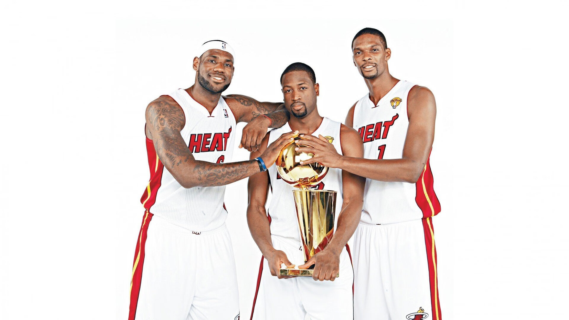 “从泥泞到雪地:极端环境下的速度较量”,我们从泥泞中走来