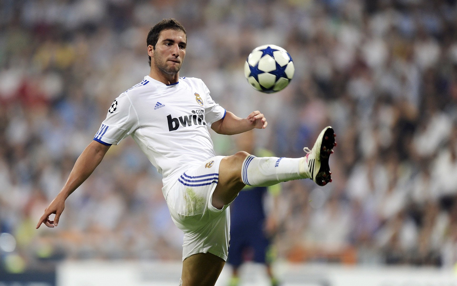 快船新秀设计NFT收藏卡，吸引千禧世代关注，快船新星